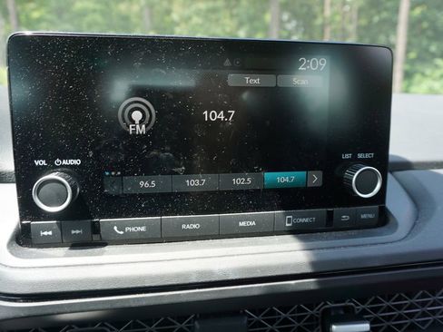 Used 2025 Honda Accord SE image 9