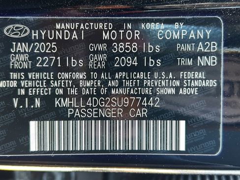 Certified 2025 Hyundai Elantra SE image 29