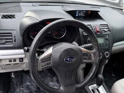 Used 2015 Subaru Forester 2.5i Premium w/ All-Weather Package image 12
