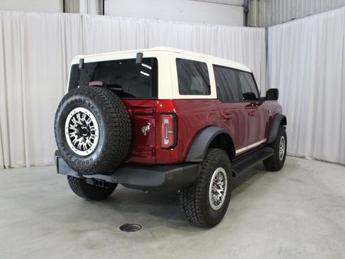 New 2026 Ford Bronco Outer Banks w/ Sasquatch Package AWD/4WD image 25