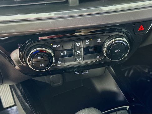 Used 2025 Chevrolet Trax ACTIV image 26