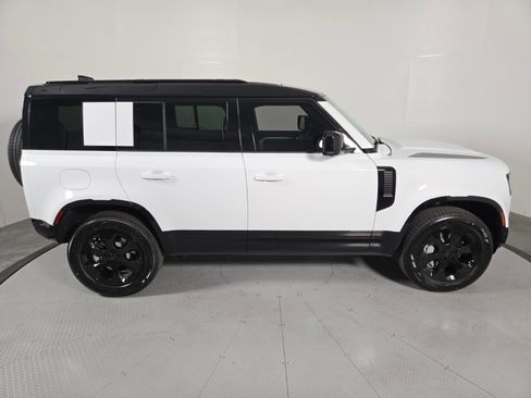 New 2026 Land Rover Defender 110 X-Dynamic SE AWD/4WD image 6