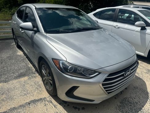 Used 2018 Hyundai Elantra SEL FWD image 2