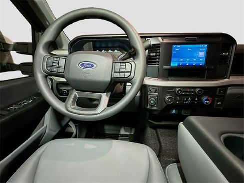 New 2026 Ford F250 XL w/ XL Chrome Package image 26