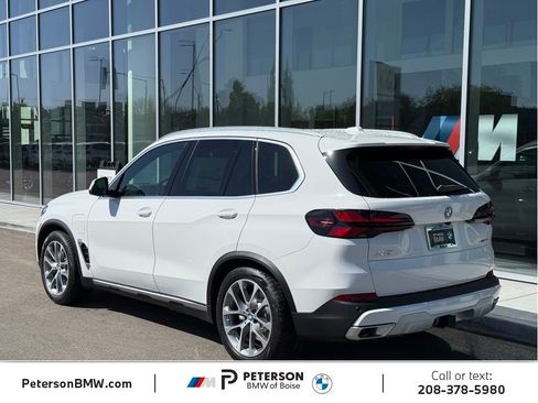 New 2026 BMW X5 xDrive50e w/ Premium Package AWD/4WD image 3