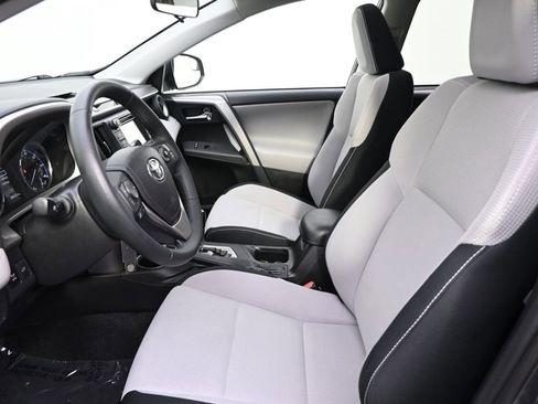 Used 2016 Toyota RAV4 XLE AWD/4WD image 13