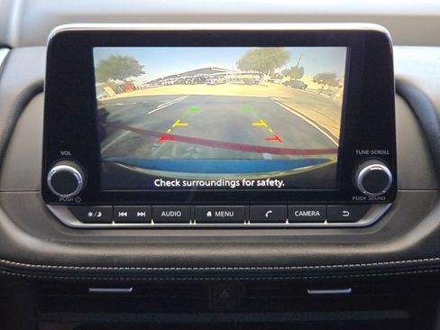 Certified 2025 Nissan Rogue SV image 17