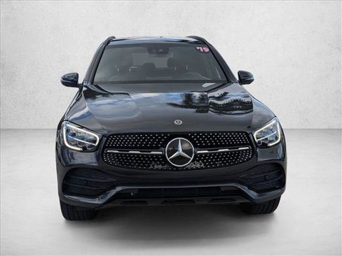 Used 2022 Mercedes-Benz GLC 300 image 2