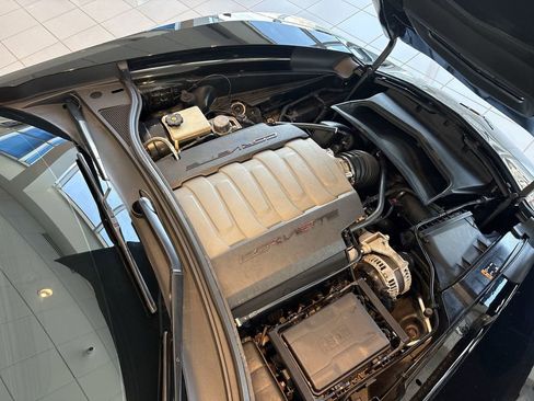 Used 2019 Chevrolet Corvette Stingray Convertible w/ 1LT RWD image 28