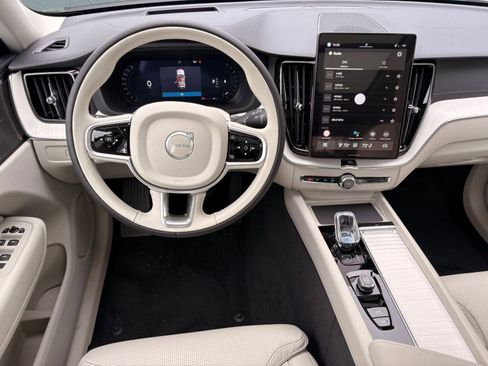 New 2026 Volvo XC60 B5 Ultra w/ Climate Package image 21