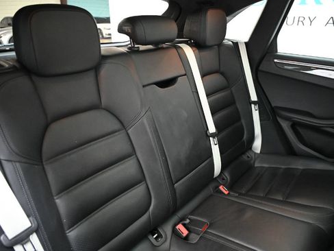 Used 2016 Porsche Macan Turbo w/ Premium Package Plus AWD/4WD image 43