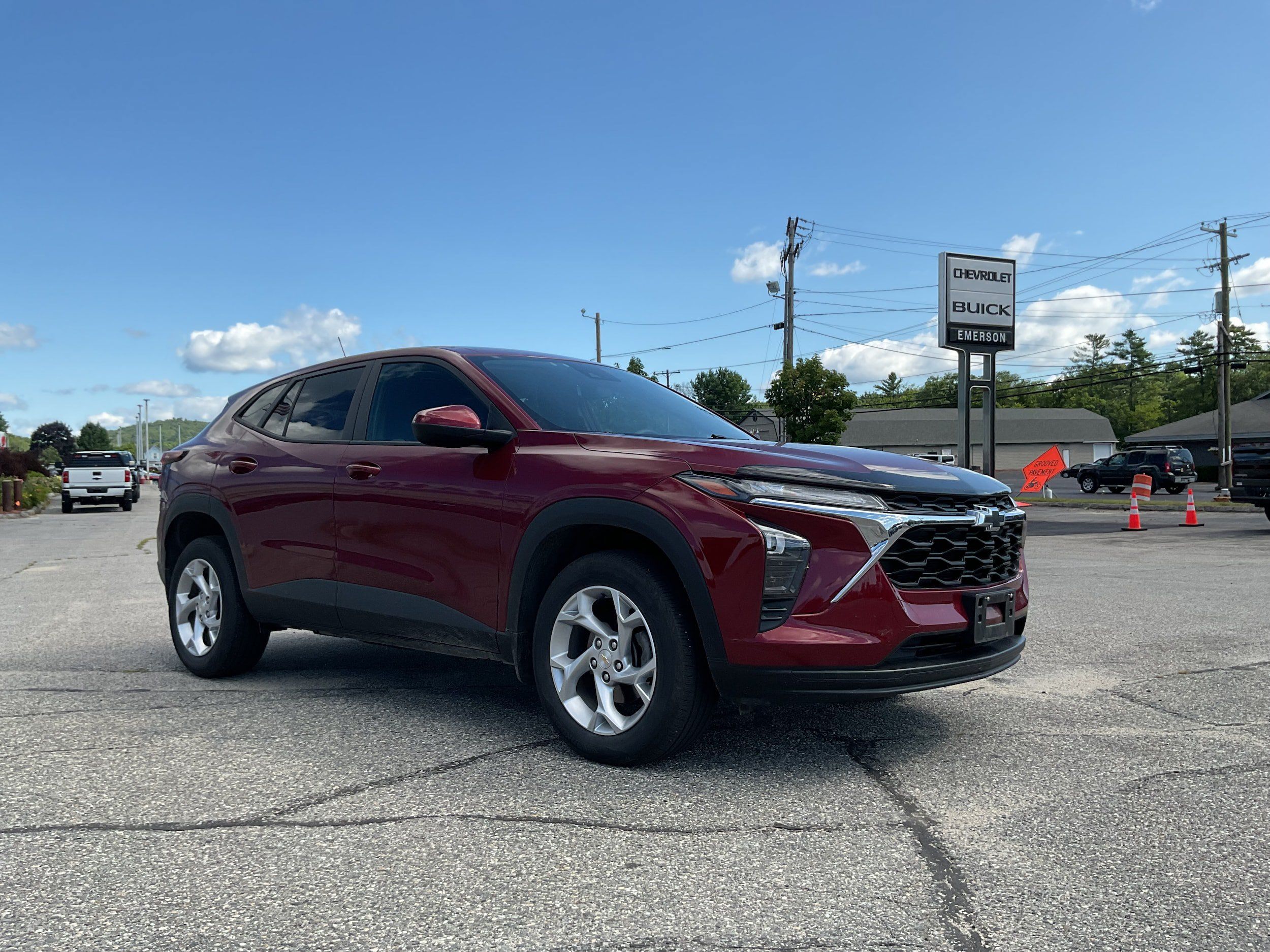 Certified 2024 Chevrolet Trax LS w/ LS Convenience Package FWD image 3