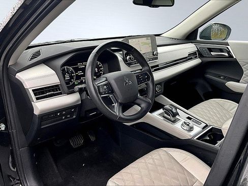 Used 2023 Mitsubishi Outlander SEL AWD/4WD image 7