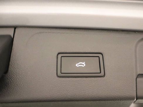 Certified 2023 Volkswagen Atlas SEL AWD/4WD image 20