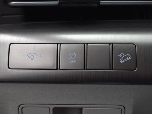 Used 2025 Hyundai Kona SEL FWD image 22
