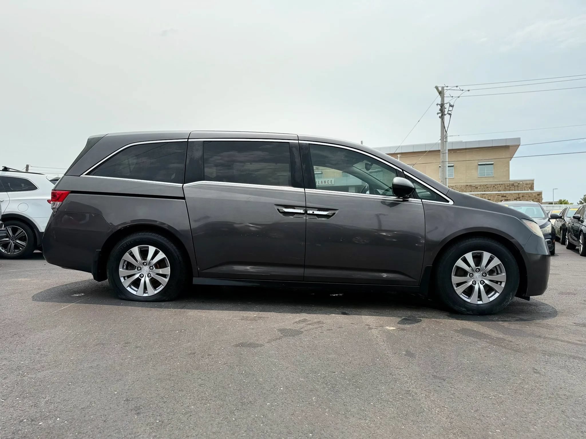 Used 2016 Honda Odyssey EX-L image 2