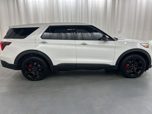 Used 2021 Ford Explorer ST w/ ST Street Pack image 7