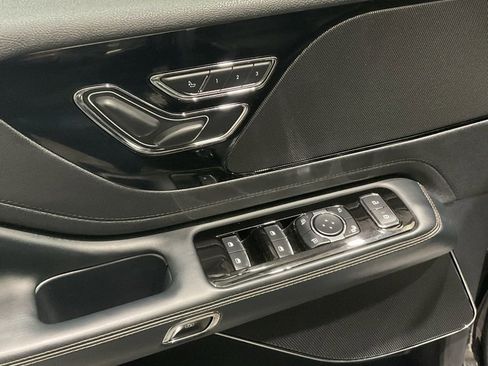 Used 2025 Lincoln Aviator Premiere image 7