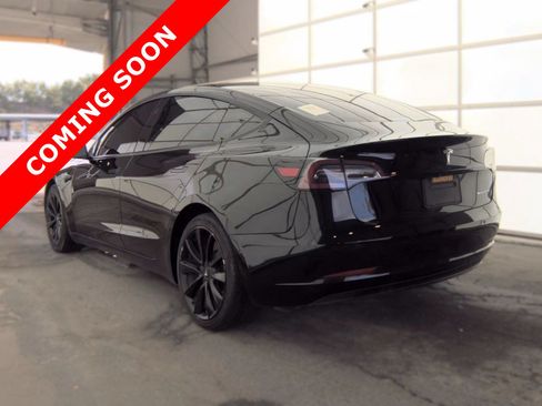 Used 2022 Tesla Model 3 Long Range AWD/4WD image 4