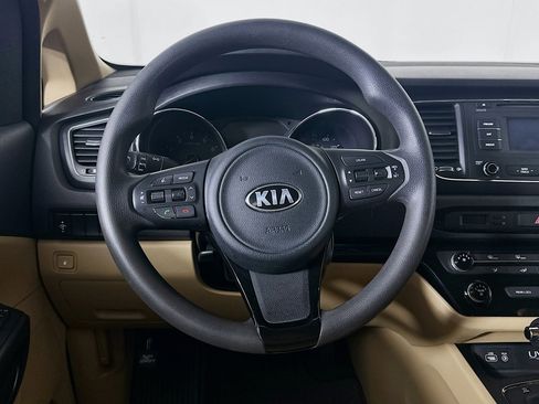 Used 2016 Kia Sedona LX w/ LX Convenience Package FWD image 18