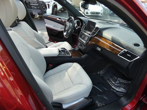 Used 2019 Mercedes-Benz GLS 550 4MATIC image 25