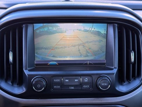 Used 2018 Chevrolet Colorado Z71 image 25