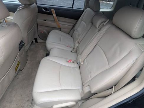 Used 2010 Toyota Highlander Limited image 20