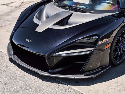 Used 2019 McLaren Senna RWD image 26