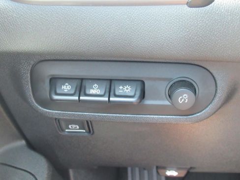 Used 2023 GMC Terrain AT4 w/ Tech Package AWD/4WD image 22