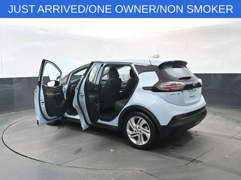 Used 2023 Chevrolet Bolt LT image 32