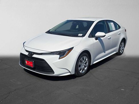 Certified 2025 Toyota Corolla LE FWD image 7