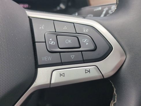 Used 2024 Volkswagen Atlas SE image 29