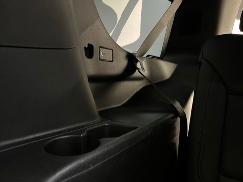 Used 2025 Chevrolet Tahoe Z71 image 30