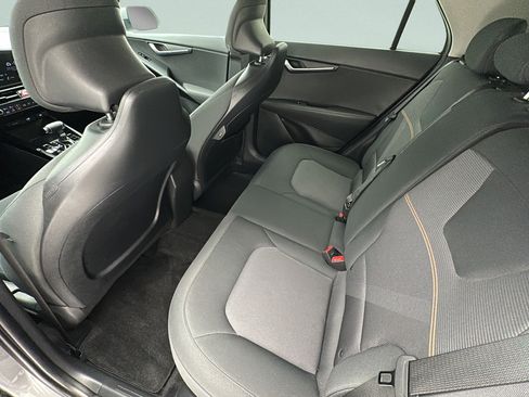 Used 2025 Kia Niro LX FWD image 9
