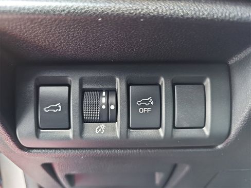 Used 2020 Subaru Outback Premium image 26