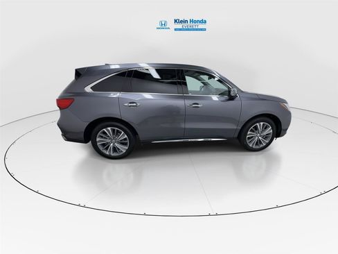 Used 2018 Acura MDX w/ Technology & Entertainment AWD/4WD image 3