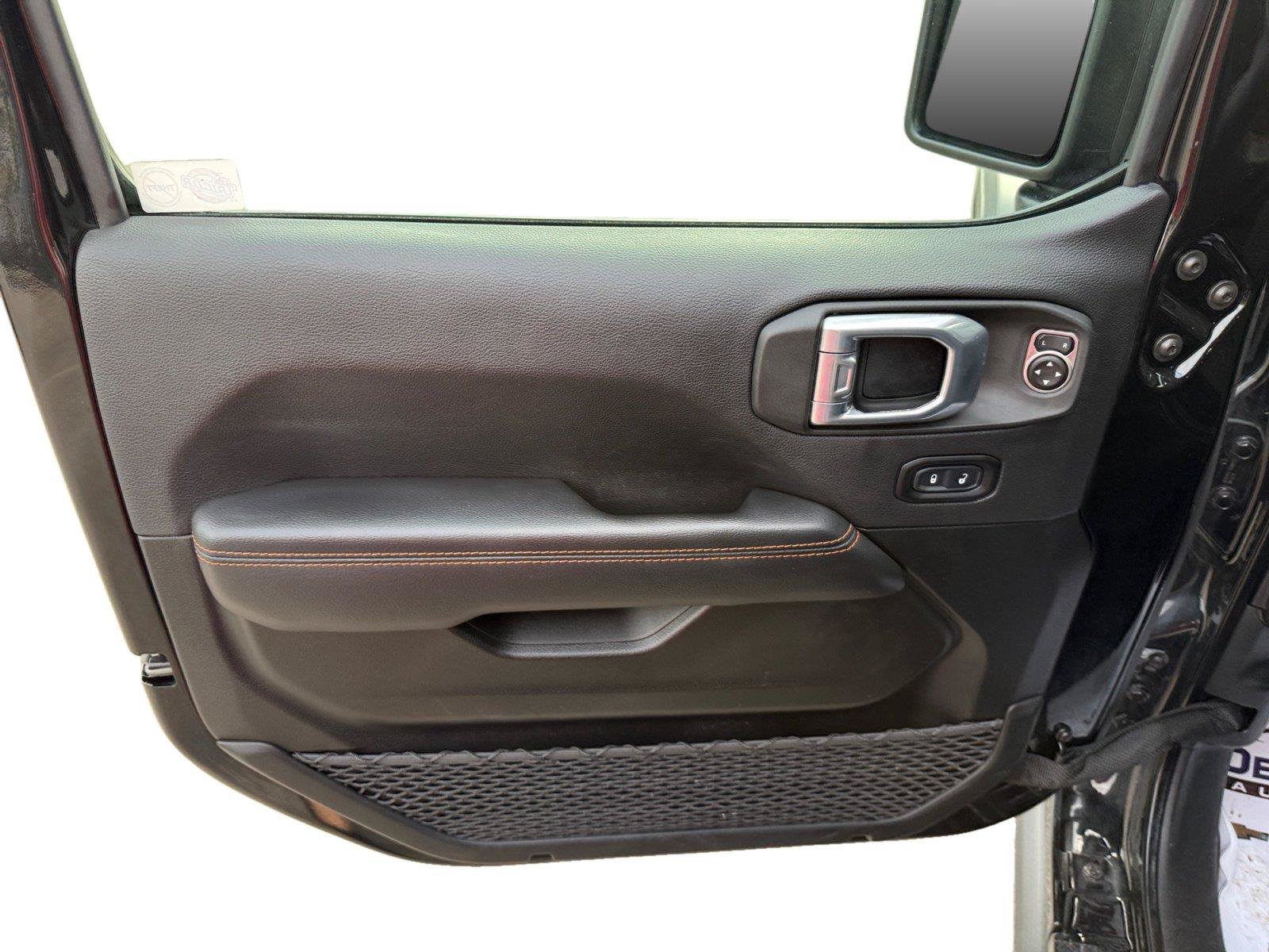 Used 2022 Jeep Gladiator Mojave w/ Dual Top Group AWD/4WD image 9