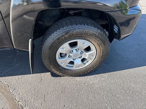 Used 2015 Toyota Tacoma 4x4 Access Cab V6 w/ SR5 Package image 60