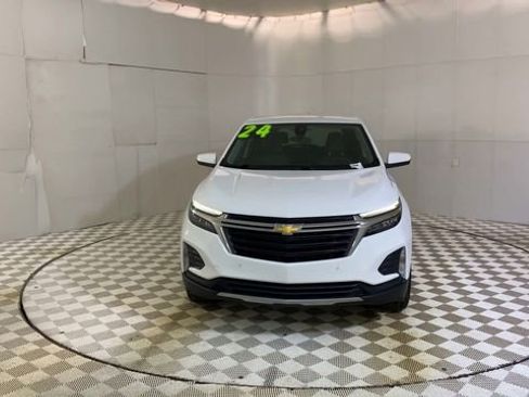 Used 2024 Chevrolet Equinox LT image 3