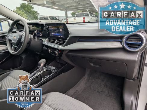 Certified 2025 Chevrolet Trax LT FWD image 20