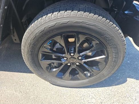 Used 2023 Jeep Wrangler Unlimited Sahara image 4