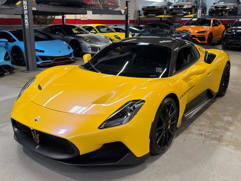 Used 2022 Maserati MC20 Coupe image 11