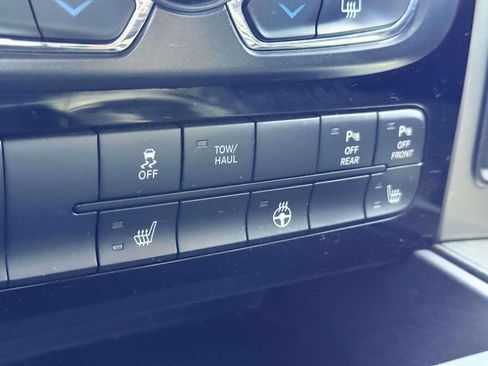 Used 2017 RAM 1500 Sport w/ Ignition Orange Sport Package AWD/4WD image 27