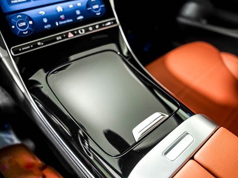 Certified 2025 Mercedes-Benz C 300 Sedan image 15