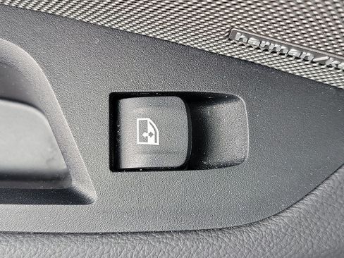 Used 2023 BMW i4 eDrive35 RWD image 17