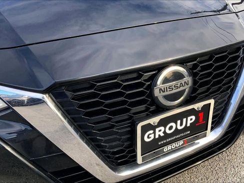 Used 2022 Nissan Altima 2.5 SV w/ SV Premium Package image 29