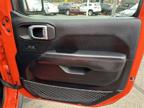 Used 2019 Jeep Wrangler Unlimited Rubicon w/ Steel Bumper Group image 8