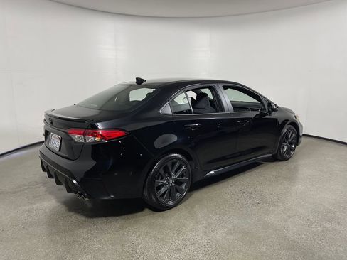 Certified 2026 Toyota Corolla SE image 3