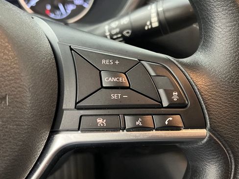 Used 2025 Nissan Sentra SV FWD image 45