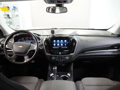 Used 2020 Chevrolet Traverse LT FWD image 19